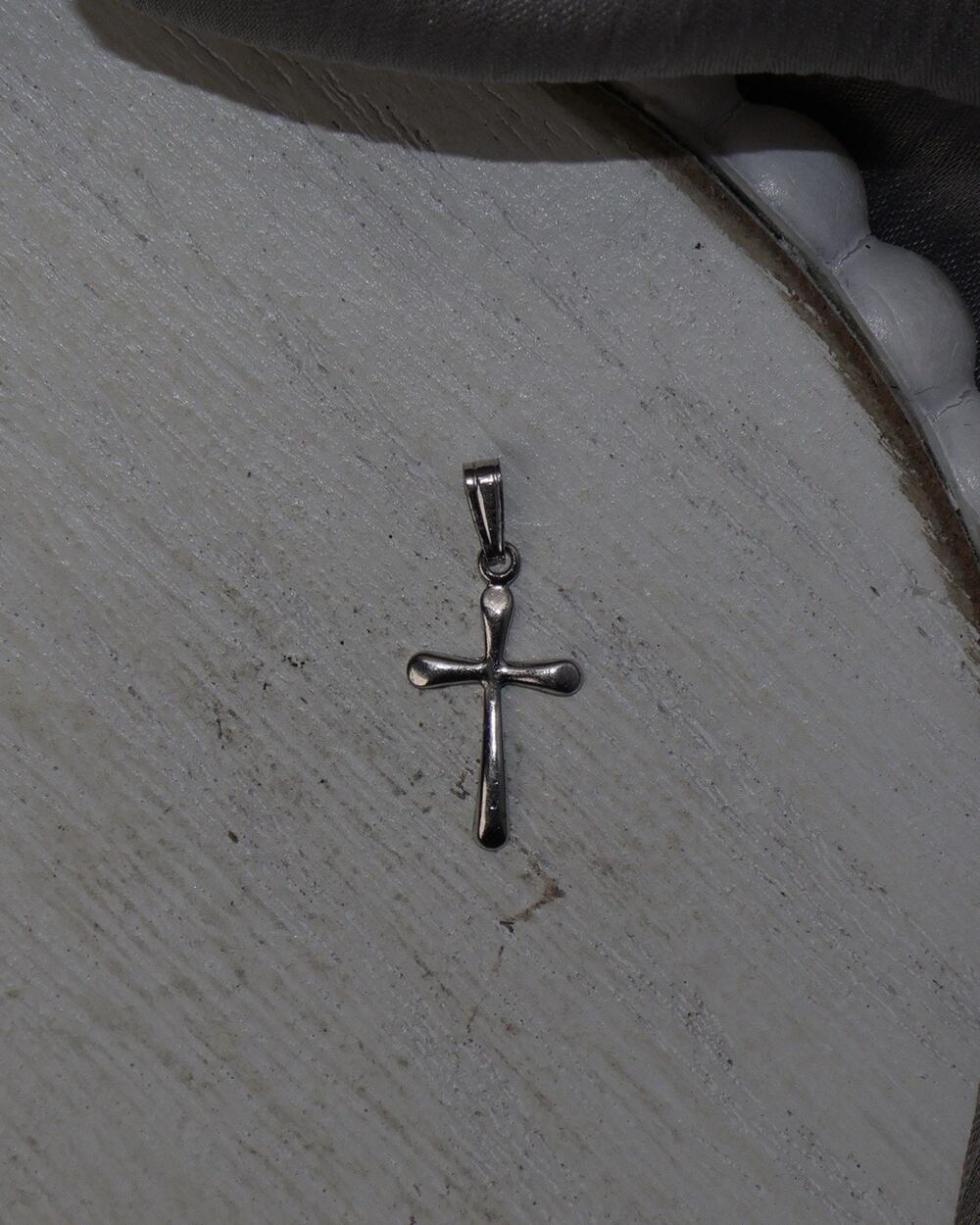 Sterling Silver Small Cross Pendant 0.3G / 0.7in